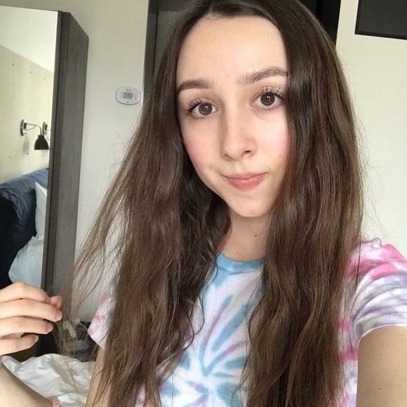 Meet your Posher, Ali - Picture 1 of 1